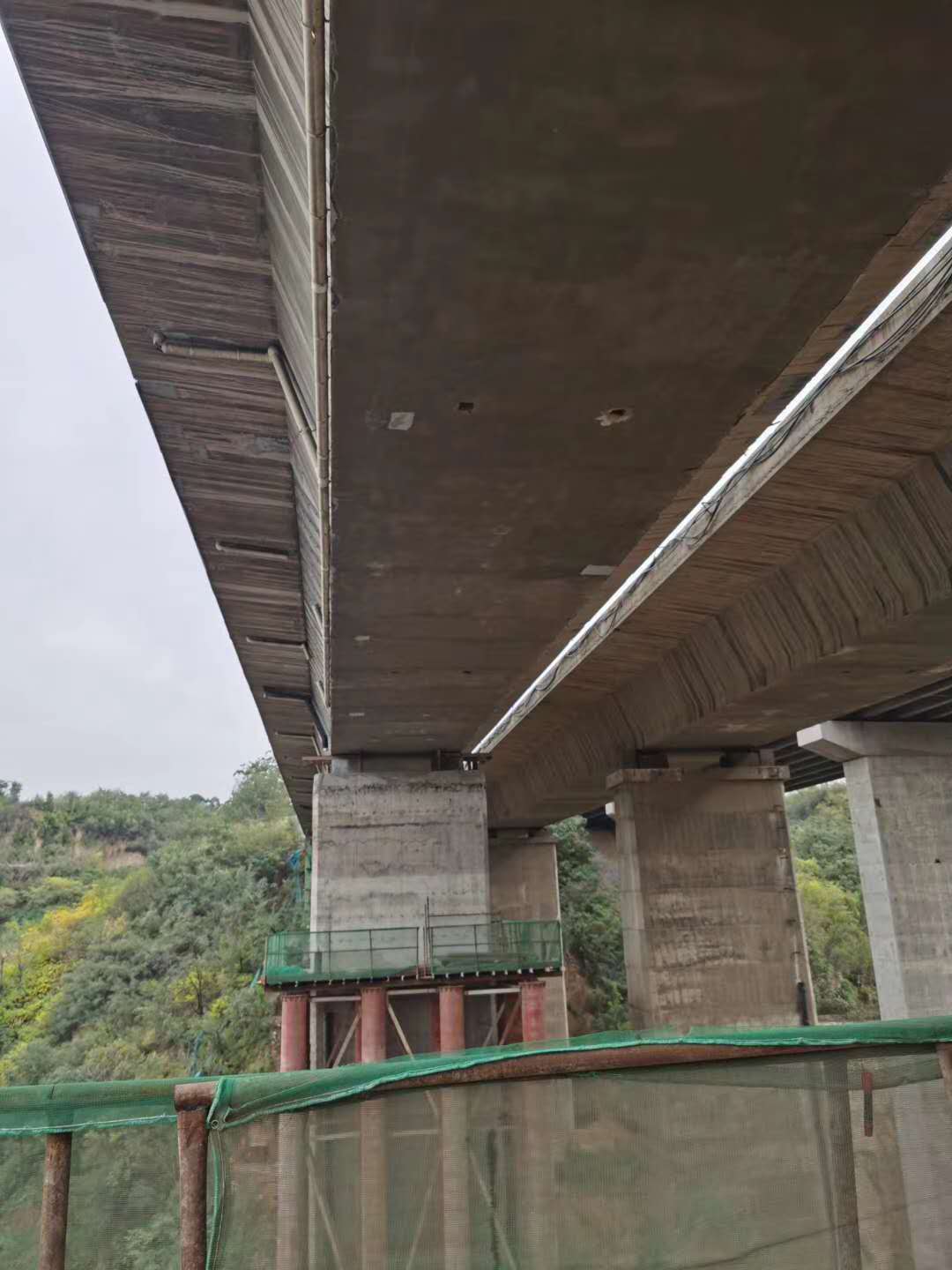 抚顺桥梁加固前制定可行设计方案图并用对施工方法